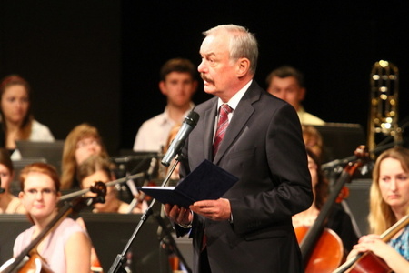 Přemysl Sobotka, 1. místopředseda Senátu Parlamentu ČR navrhuje sira Nicholase Wintona na Nobelovu cenu míru