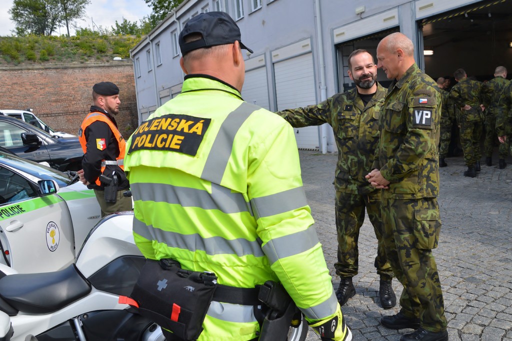 Náčelník vojenské policie se seznámil se speciální technikou a vybavením