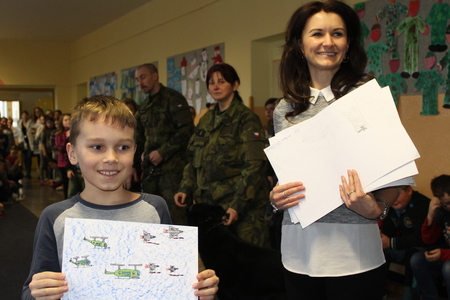 Chejen, Chico a Brix vyhledávali drogy při POKOSu na školách v Jičíně a Chlumci