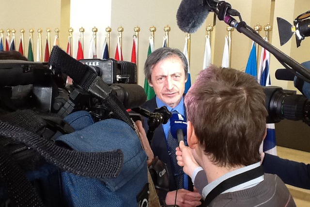 Rozhovor ministra obrany s médii po příjezdu do místa jednání