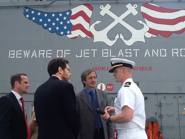 Na palubě lodi Iwo Jima
