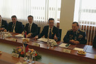 Z jednání, druhý zprava slovenský ministr obrany Martin Glváč