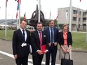 Česká delegace před jednáním (zleva Jan Havránek, Jan Jireš, Martin Stropnický a Barbora Margoldová)