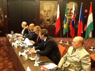 V Bratislavě jednali ministři obrany Visegrádu se svým brazilským kolegou