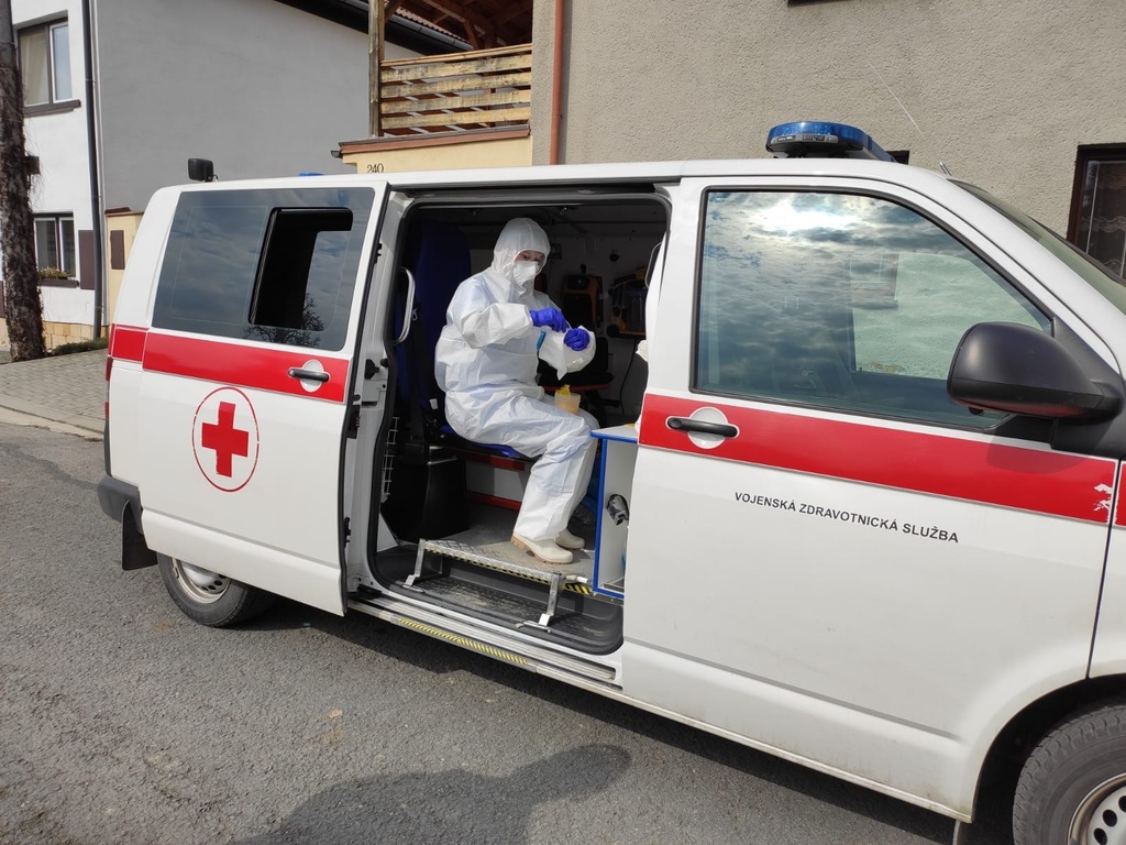 Odpoledne jsou všechny odebrané vzorky předány do laboratoře ke zpracování