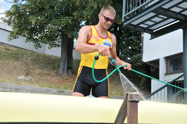 Ondra Synek v loděnici Dukly Praha