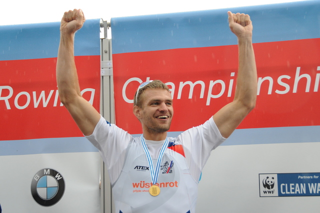 Ondřej Synek je potřetí mistrem světa ve skifu