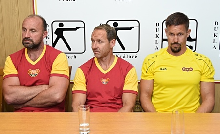 Osobní trenéři Petr Fuksa Martina Fuksy, Karel Leština Josefa Dostála a Jan Souček posádky čtyřkajaku