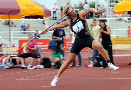 Oštěpařka Barbora Špotáková při vítězném pokusu