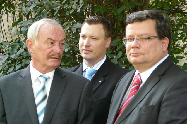 Místopředseda senátu Sobotka a ministr obrany Vondra v Lošanech