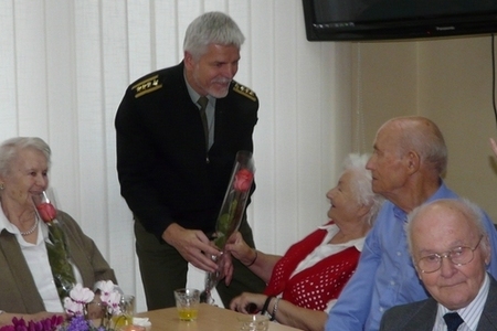 Generál Pavel potěšil válečné veterány v ÚVN