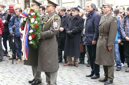 Ministr obrany Martin Stropnický uctil 17. listopad 1939 a 1989