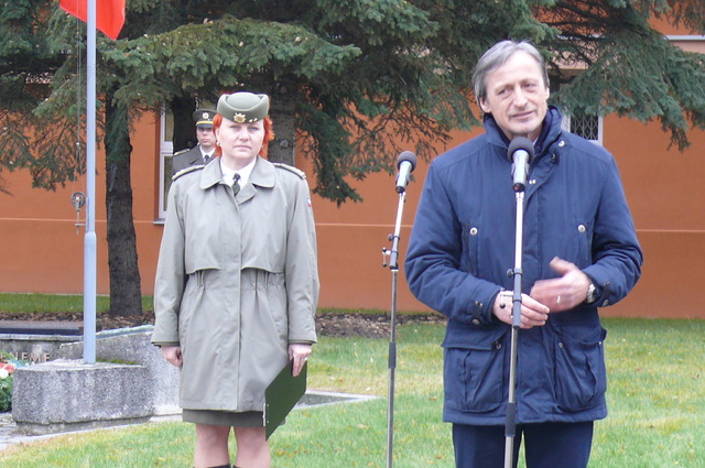 Ministr obrany Martin Stropnický v projevu vyzdvihl roli studentů v boji proti totalitám