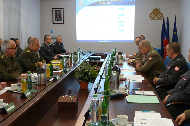Živým tématem diskuze byla i příprava sil v rámci bojového uskupení Evropské unie zemí Visegrádu.