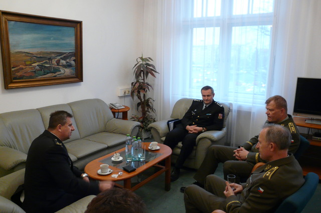 Spolupráce mezi Armádou České republiky a Vězeňskou službou České republiky byla stvrzena dohodou