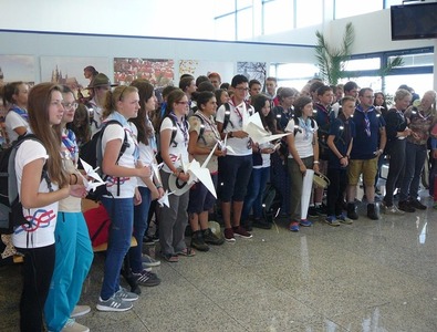 Armáda přepravila české skauty do Japonska