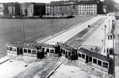 Na barikády! Podívejme se, jak vypadaly