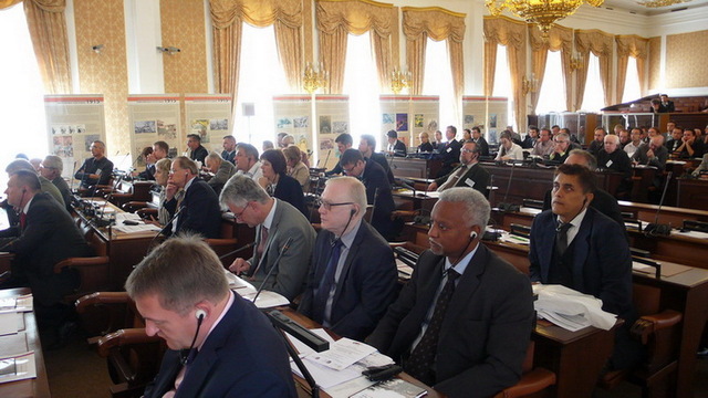 Konference se účastní i zahraniční historici a další hosté