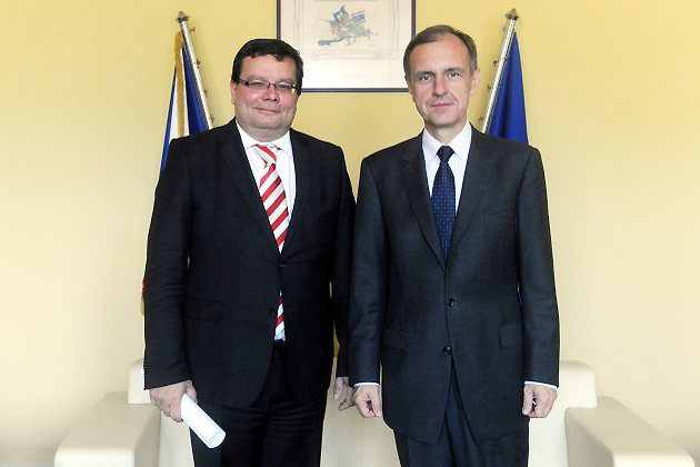Ze setkání na ministerstvu obrany 1