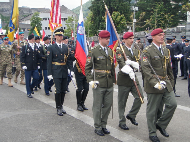  Vojáci se setkali v Lurdech (2)