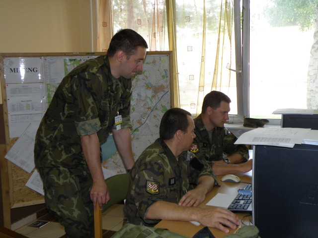 Čeští ženisté ze 153. ženijního praporu Olomouc ve štábu JLSG.