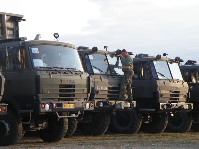 Poslední příprava techniky před odjezdem