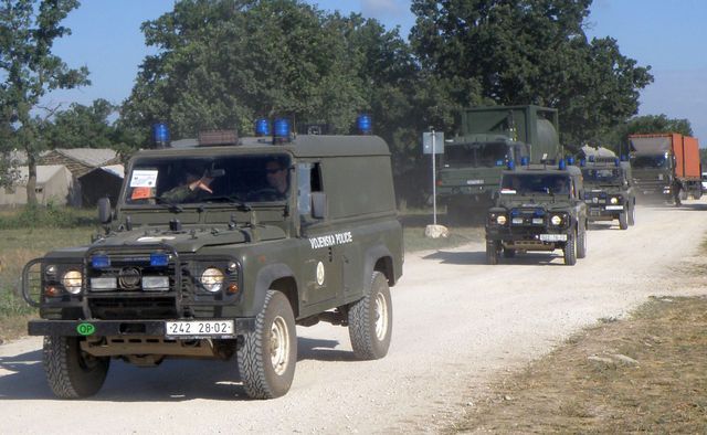 Konvoj českých příslušníků Mnohonárodního praporu vojenské policie