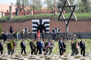 Památku obětí nacistické perzekuce v Terezíně uctily stovky hostů