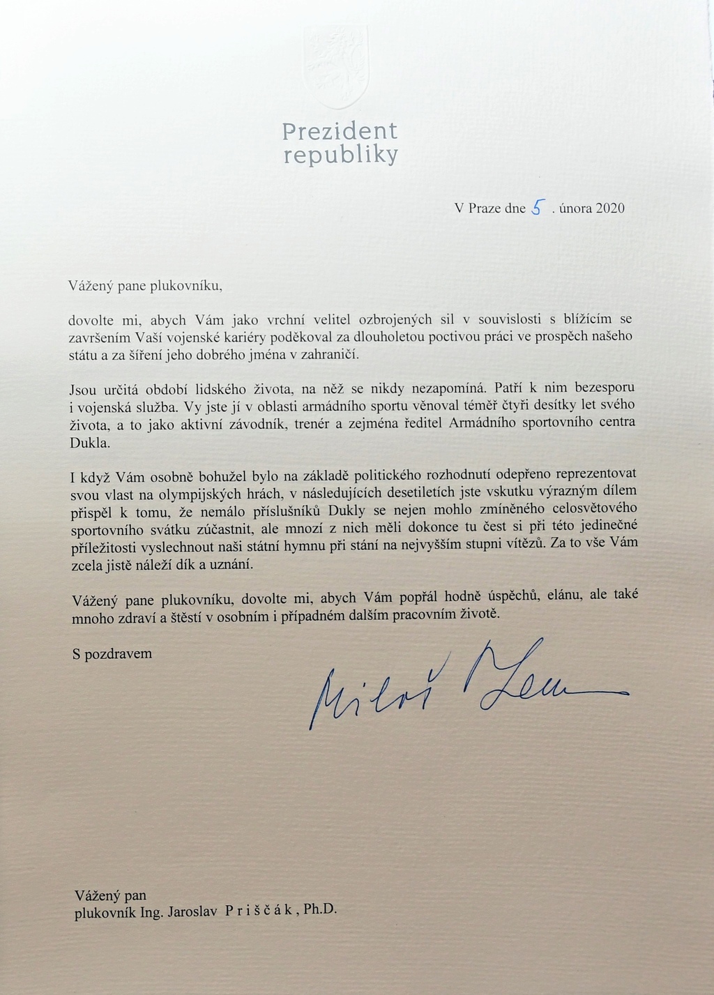 Pamětní list prezidenta republiky řediteli ASC Dukla plukovníku Priščákovi.