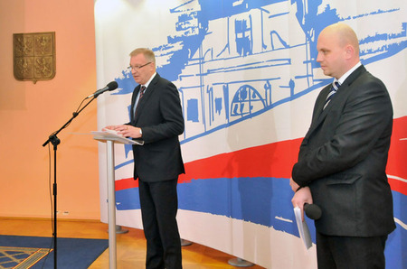 Tisková konference ministra obrany