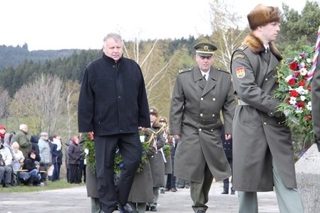 Po 72 letech se na Ploštině a v Prlově opět vzpomínalo