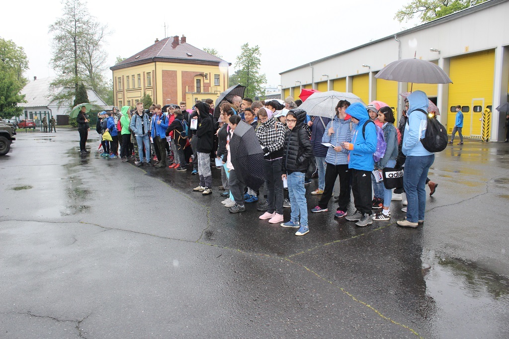 Po slavnostním nástupu čekalo na děti osm disciplín.