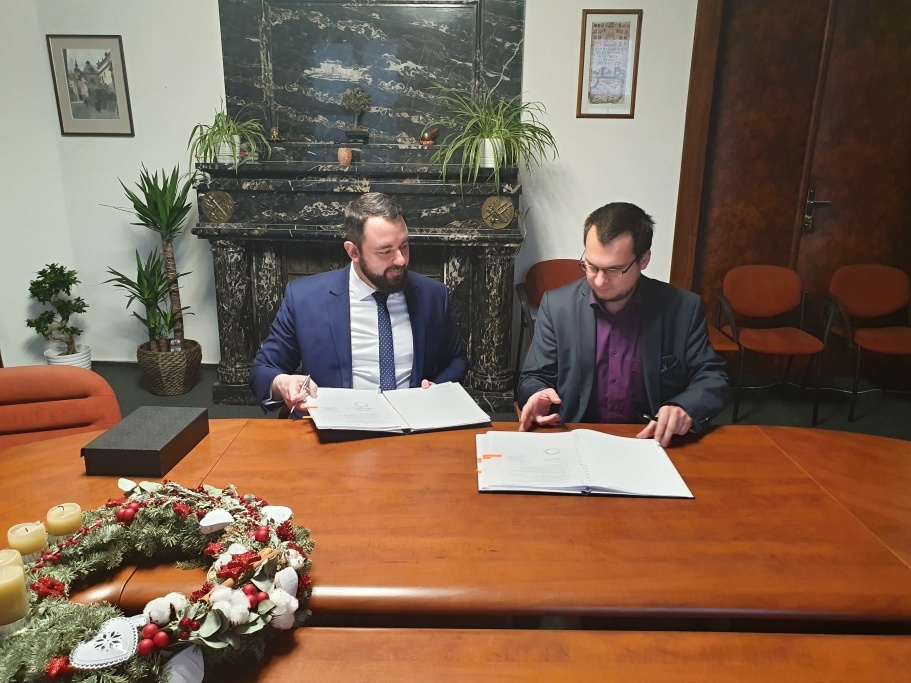 Podpis smlouvy o pozáručním servisu sítí