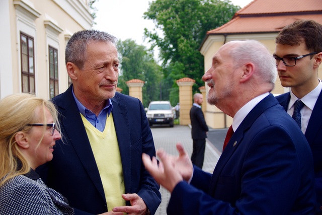 S polským ministrem obrany Antoni Macierewiczem