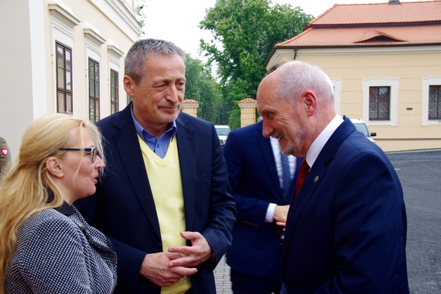 S polským ministrem obrany Antoni Macierewiczem