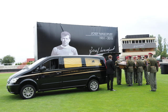 Poslední jízda Josefa Masopusta byla za potlesku vestoje