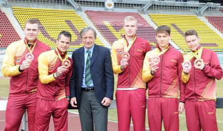 Martin Stropnický gratuloval medailistům z HME: Líbilo se mi, že jste do toho šli srdcem