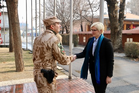 Předání operačního úkolu českých vojáků při  velitelství  mise Resolute Support