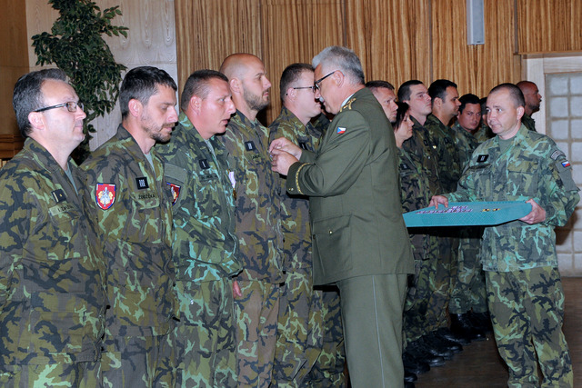 Předávání resortních medailí udělených vybraným příslušníkům VeV-VA