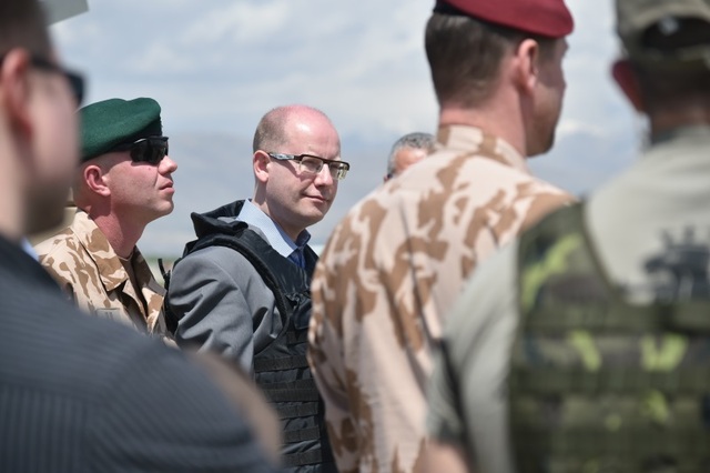 Premiér mezi vojáky na Bagrámu
