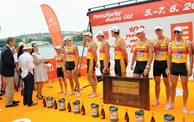 Primátorka Krnáčová předávala ceny vítězné osmiveslici