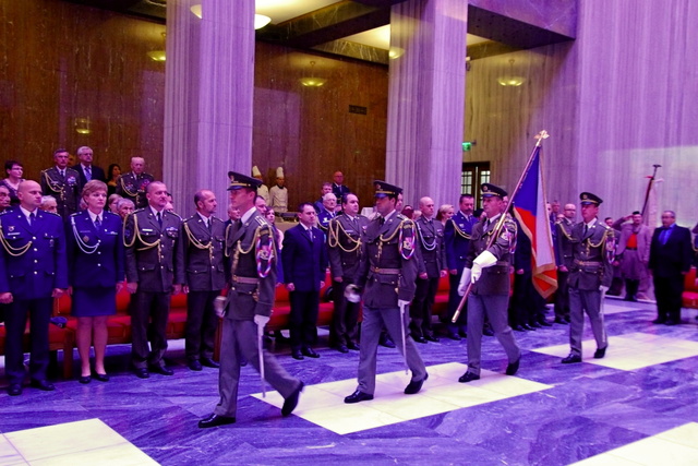 Přinášení vlajky