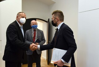 Přivítání na Ministerstvu obrany Litvy, bilaterální jednání s náměstkem ministra Margirisem Abukevičiusem