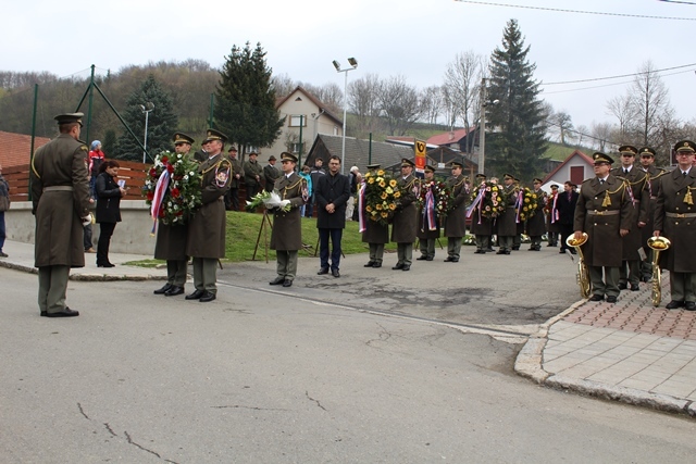 Účastníci vzpomínky v Ploštině