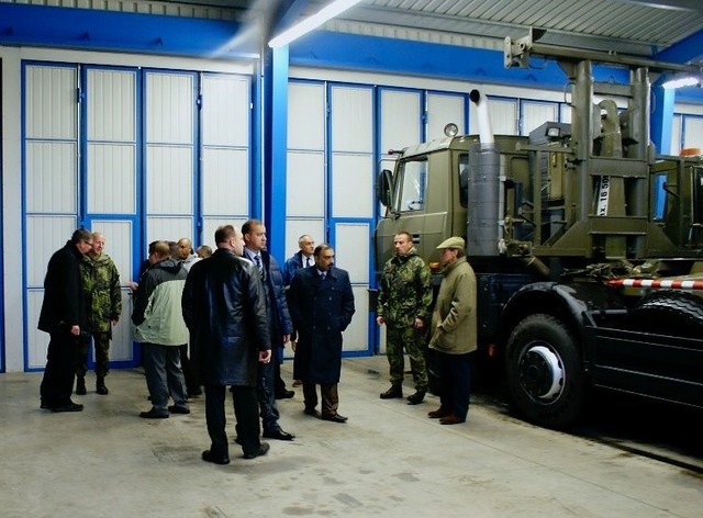 Prohlídka zázemí  a techniky Centra zabezpečení zahraničních operací a mimořádných stavů