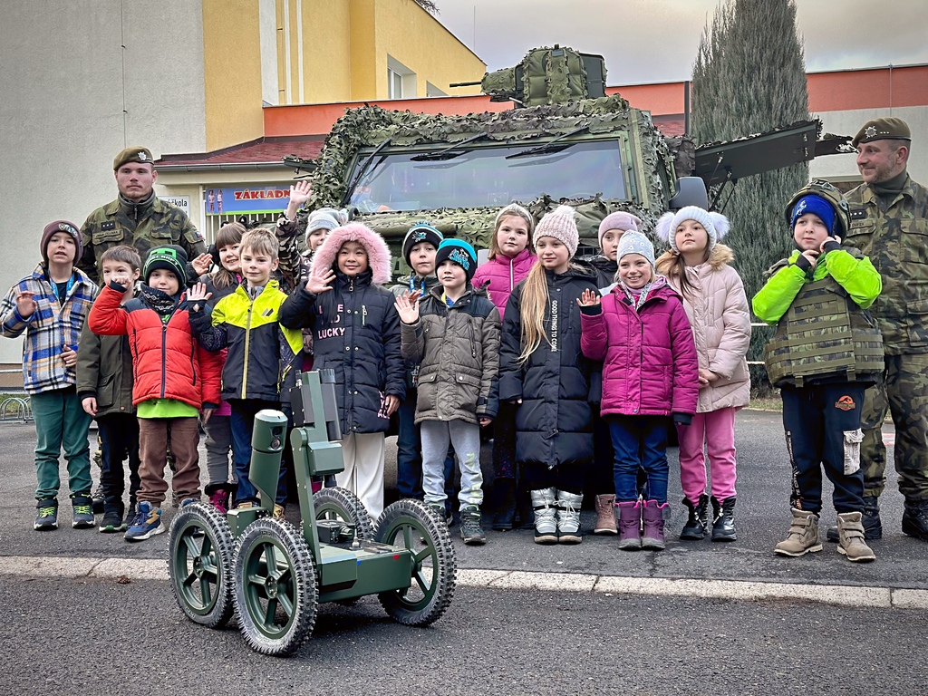 Projekt Naše stopy v NATO zdůrazňuje, že už 25 let nejsme na obranu sami.
