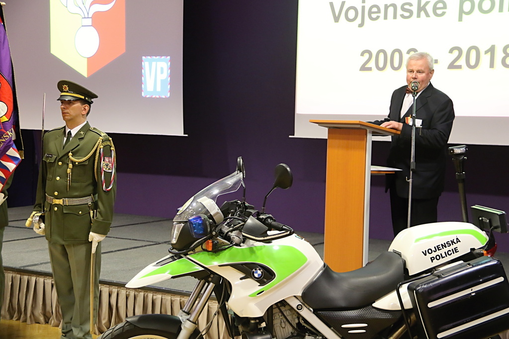 První velitel VeOSVP plukovník Alois Karel Bořil při proslovu