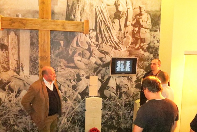 Ředitel VHÚ plk. Aleš Knížek hvoří o smutných následcích válečných konfliktů
