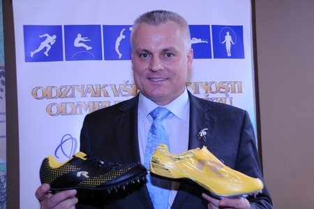 Robert Změlík představil i nové atletické tretry značky R