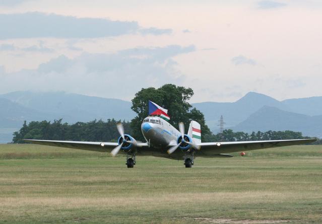 Lisunov Li-2